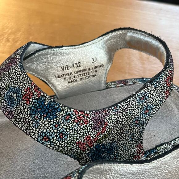 Alegria VIE-132 Women’s Leather Sandals Size 39 9 Floral Metallic Floral Cottage - Picture 3 of 7